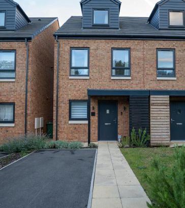 Worksop Apartamento | Chapel Waters Sleeps 6 with Private Parking