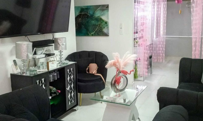 Santiago de los Caballeros Apartamento | Charming 2-bedroom apartment with AC, WiFi in nice Santiago de los Caballeros