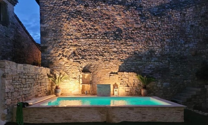 Arpaillargues-et-Aureillac Casa | Charming peaceful village house with swimming pool