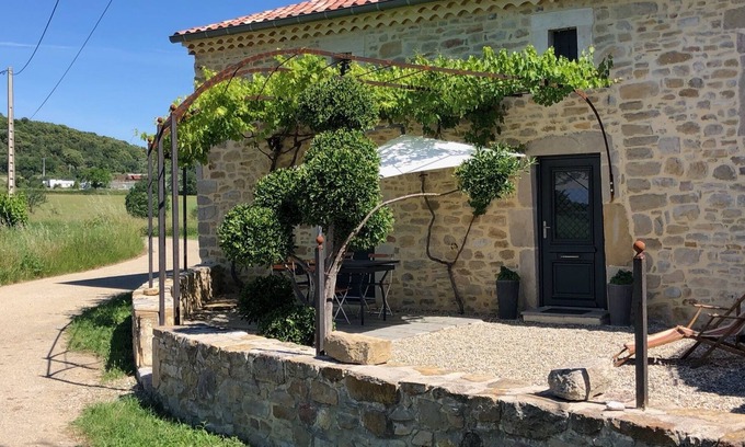 Saint-Sauveur-de-Cruzieres Otro | Charming cottage with independent access in a Mas of character.