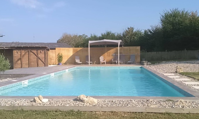Sainte-Colombe-de-Duras Casa | Casa del s. XVIII con piscina privada de 12 x 6 m