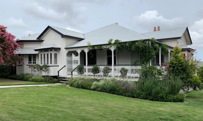 Wilston Casa | Character 4 Bed Home close to the City