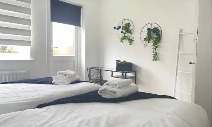 Cambridge Casa | Character and charm filled 1 bed house with garden and parking neat Addenbrooks