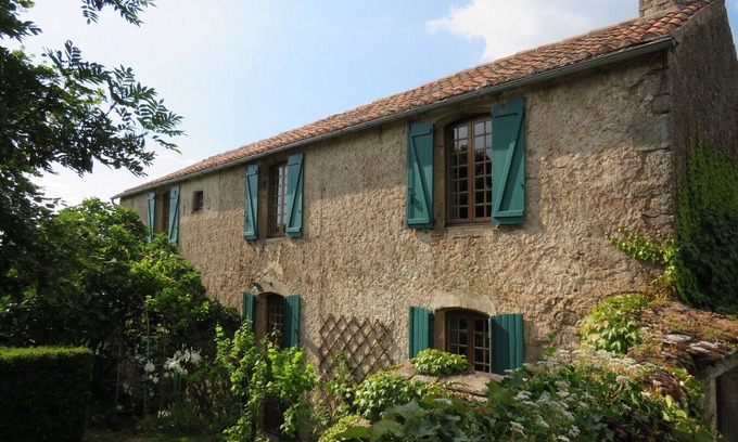 Gissac Casa | Casa de carácter en el corazón de Rougiers de Camarès