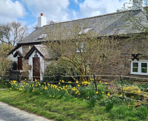 Church Stoke Casa | Character cottage with spectacular views