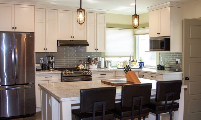Saskatoon Downtown Casa | Character Home off Broadway