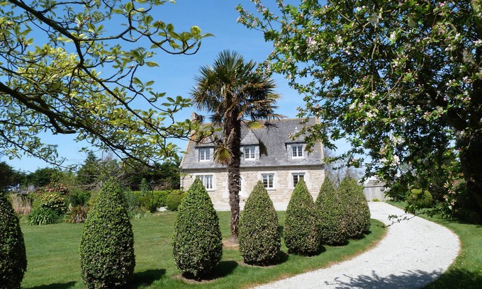 Cleder Casa | Character property 3km from the beach, covered swimming pool