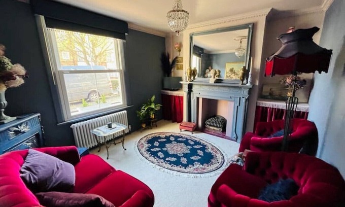 Portsmouth Casa | Character Victorian Townhouse - Conservation Area