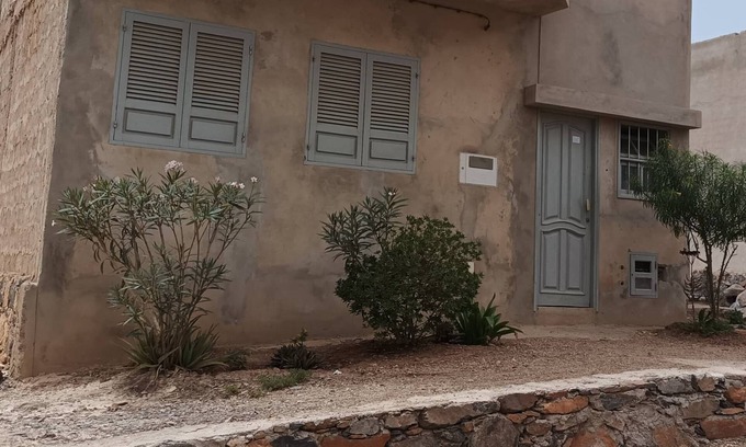 Rabil Casa | Characteristic old country house in the middle of the desert