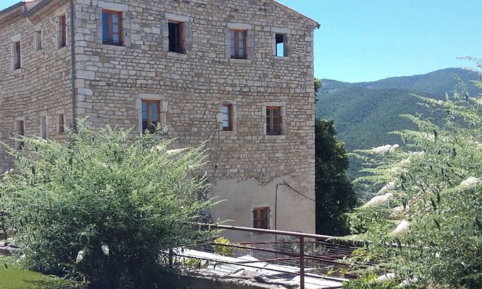 Le Poet-Laval Casa | Characteristic stone house