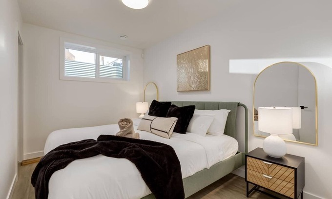 Killarney Casa | "Charcoal" Brand New 1-bed Townhome