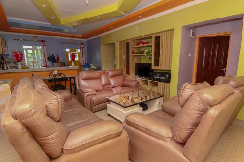 Naivasha Casa | CHARIS FARM AIR b&b