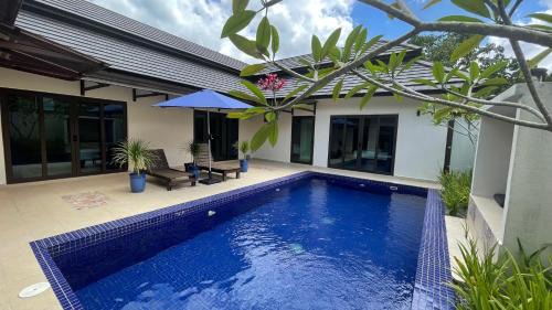 Bentong Casa | Charis Pool Villa 2 - 3 bedroom with Private Pool