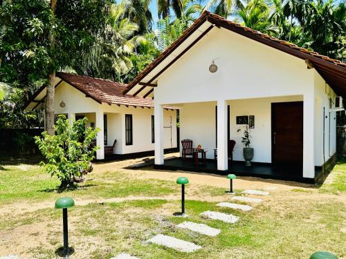 Polwatta Casa | Charitha Rest