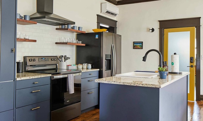 Five Points South Casa | Charles on 11th - Beautifully Restored Historic Southside Home Walkable Perfect for Groups