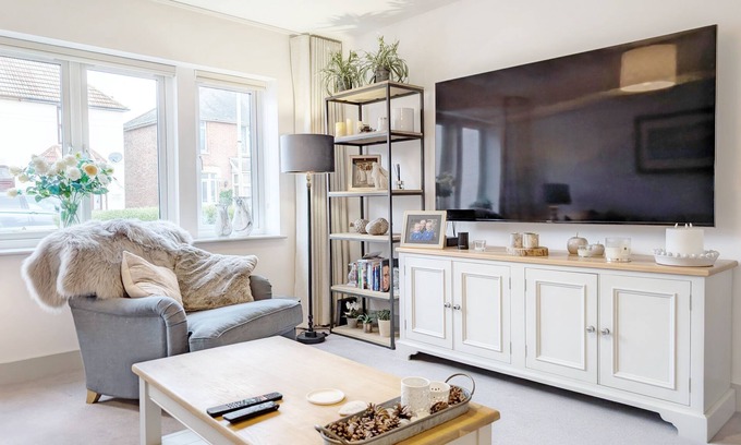 Petersfield Cabaña | Charles Street - Petersfield - a town house that sleeps 4 guests in 2 bedrooms