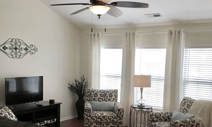 Summerville Casa | Charleston, Summerville, Spoleto, Golf y Citadel / C of Charleston Graduation