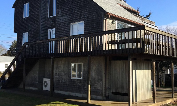 Kenyon Casa | Charca de la colina verde de la playa de Charlestown, RI