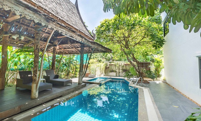 Bang Phlat Hotel | Charlie House Pinklao