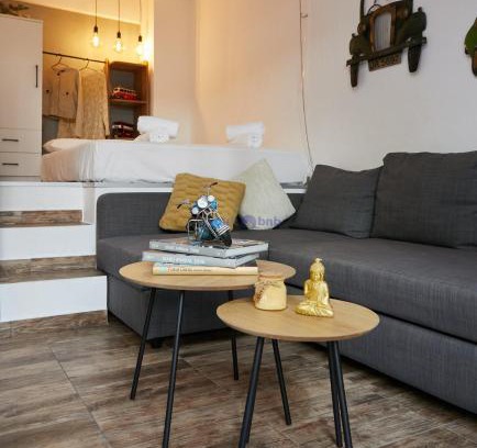 Komotini Apartamento | Charlotte Townhouse