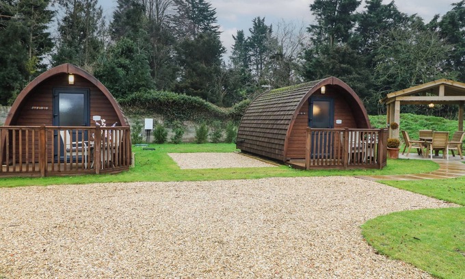 Spalding Cabaña | CHARLOTTES, romantic, with a garden in Holbeach