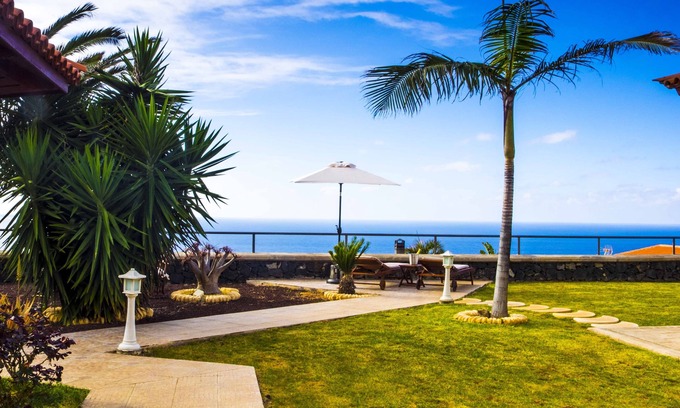 Juan Fernandez Casa | Villa charly. Chalet con vistas al mar y al Teide