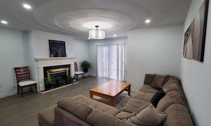 Bradford Casa | Charming Family Friendly 3-bedroom in Central Bradford