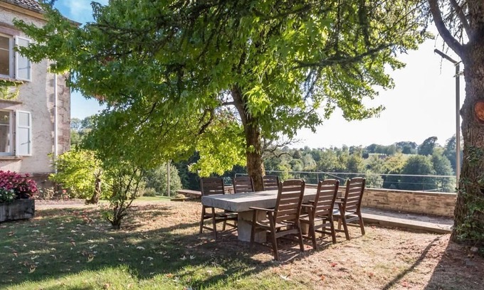 Fougerolles-Saint-Valbert Cabaña | Majestuosa Casa con Piscina Cubierta y WiFi en los Vosgos del Sur