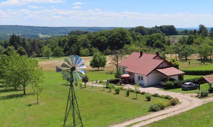Fougerolles-Saint-Valbert Cabaña | Encantadora Casa Rural 4* en un Tranquilo Pueblo de Vosgos