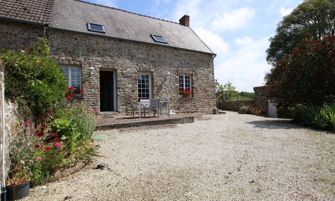 Saint-Maurice-en-Cotentin Cabaña | Casa acogedora con jardín y terraza cerca de la costa de las islas