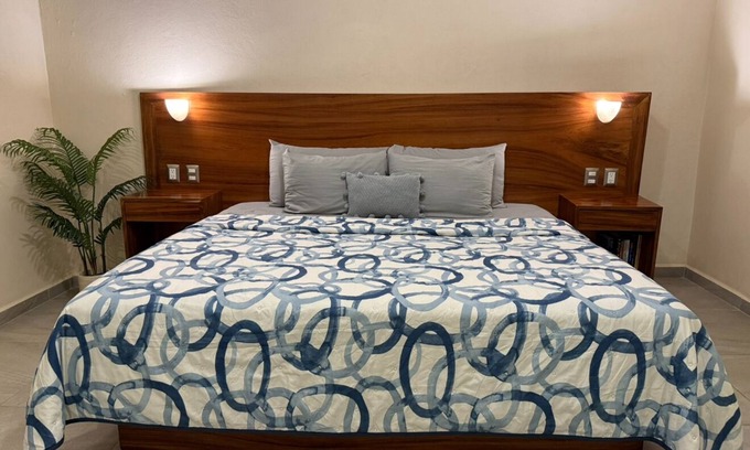 La Unión de Isidoro Montes de Oca Apartamento | Charming 1-bedroom apartment in brilliant Los Llanos de Temalhuacán with AC