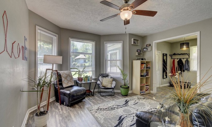 Downtown Omaha Casa | Charm Near Omaha Downtown: 4-Bed, 2-Bath Gem