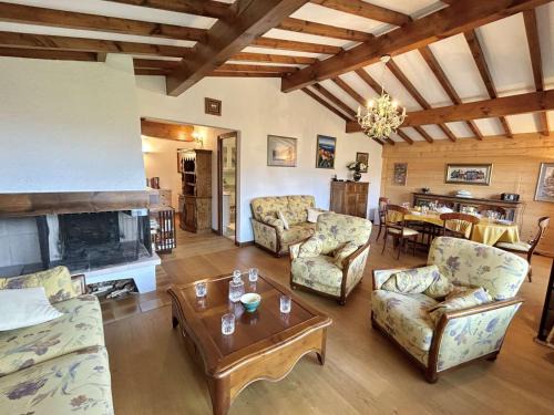 Le Planellet Apartamento | Charmant 2 pièces, 4 couchages, Megève - À 400m des remontées mécaniques, balcon et parking inclus - FR-1-597-169