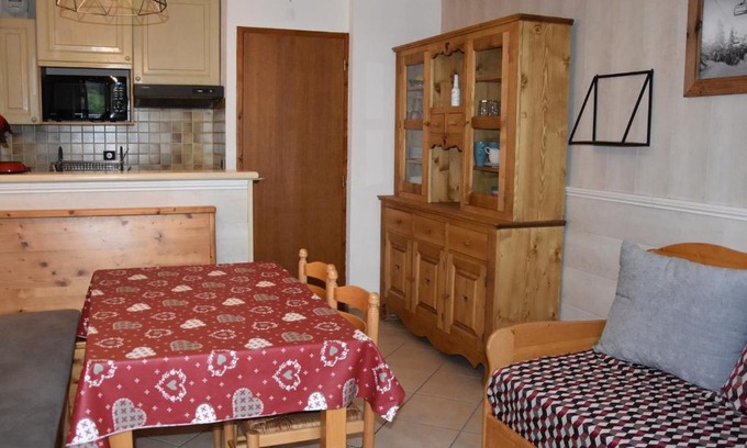 Pralognan-la-Vanoise Apartamento | Charmant 2 pièces avec jardin, piscine chauffée, près des pistes et centre - FR-1-464-178