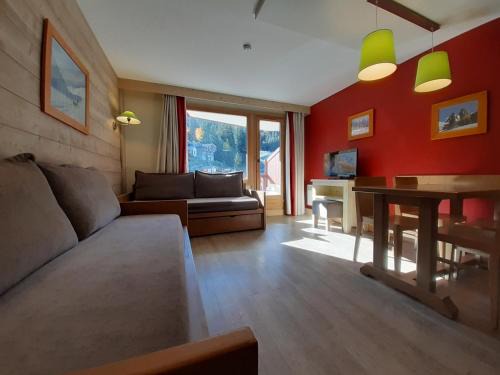 La Perriere Apartamento | Charmant 2P au centre, balcon Sud, parking, animaux admis - FR-1-513-82