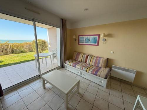 Chateau-d'Olonne Apartamento | Charmant appartement T2 en rez de jardin terrasse face mer 4 personnes