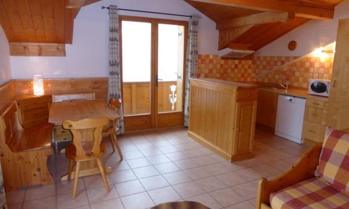 Pralognan-la-Vanoise Apartamento | Charmant appart 3 pièces dernier étage, balcon sud, parking, près pistes à Pralognan - FR-1-464-106