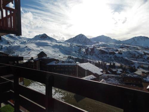 Belle Plagne Apartamento | Charmant appart. skis aux pieds à Belle Plagne - FR-1-351-60