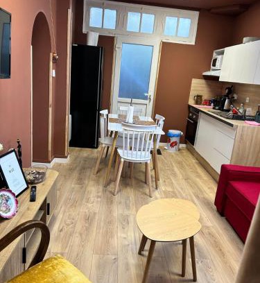 Carhaix-Plouguer Apartamento | Charmant appartement Havana