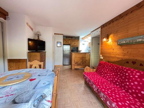 Flumet Apartamento | Charmant appartement au pied des pistes avec piscine et parking - FR-1-505-13
