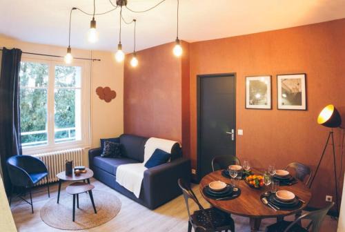 Poitiers Apartamento | Charmant appartement - Chambre séparée - 300m de la gare et accès direct au cœur historique