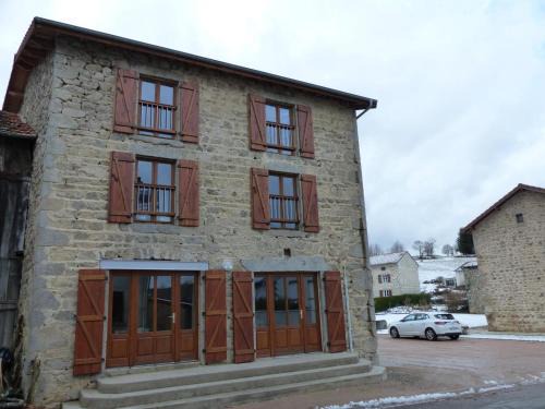 La Guillermie Casa | *Charmant Atelier Rénové, Jardin & Terrasse, Proche Ski et Vichy* - FR-1-489-140