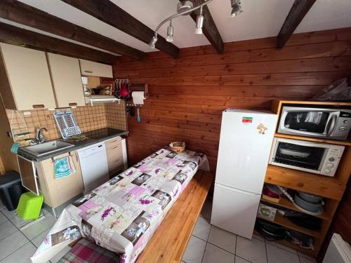 Les Angles Chalet De Esquí | Charmant chalet semi-mitoyen avec 3 chambres, jardin et balcon près de la nature - FR-1-593-107