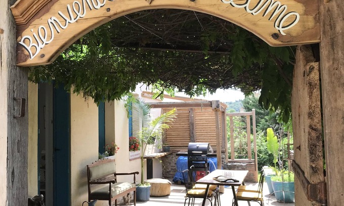 Rodes Cabaña | Charmant Cottage Avec Terrasse Ombragée