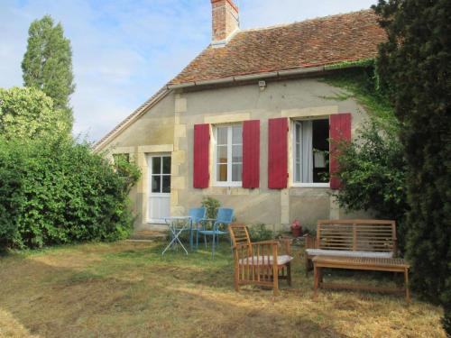 Lurcy-Levis Casa | Charmant cottage rénové avec jardin privé, cheminée, proche forêt, commerces et loisirs - FR-1-489-377