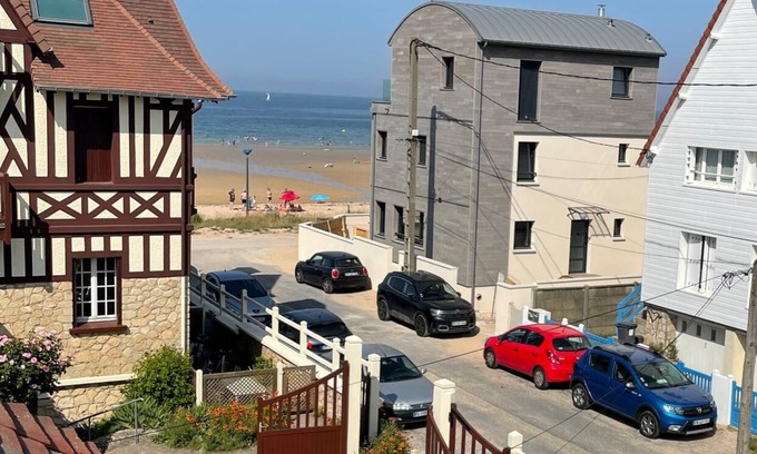 Hermanville-sur-Mer Apartamento | Charmant Duplex Vue sur Mer et Pieds Dans Leau