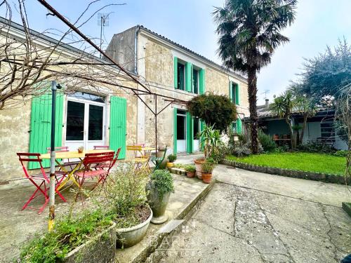 Saint Laurent de la Pree Casa | Charmante Maison Familiale - Grande Capacité