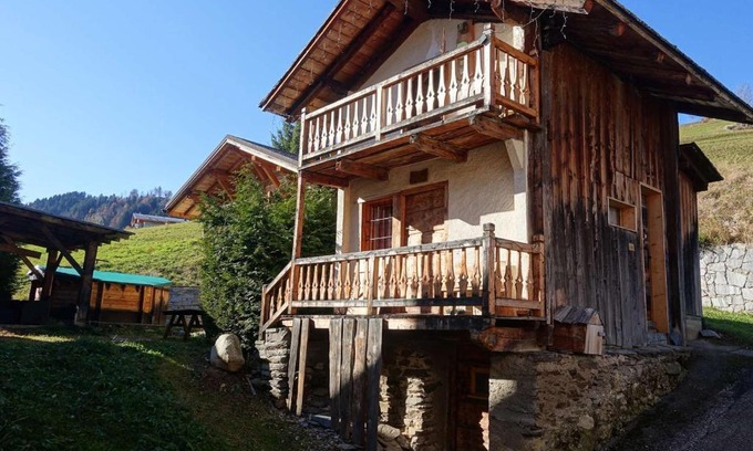 Hauteluce Chalet De Esquí | Charmant Mazot Savoyard à Hauteluce: Idéal pour Couple, Proche Commerces et Ski, Bien Équipé - FR-1-342-263