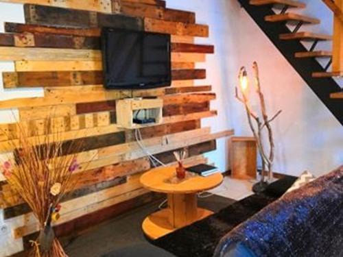 Le Tholy Casa | Charmant meublé au calme, proche cascades, randos, chevaux, parking et terrasse privée, WiFi gratuit - FR-1-589-365