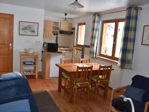 Pralognan-la-Vanoise Apartamento | Charmant Rez-de-Jardin Proche Forêt, Centre et Pistes, 4 Pers, Parking Privé - FR-1-464-170